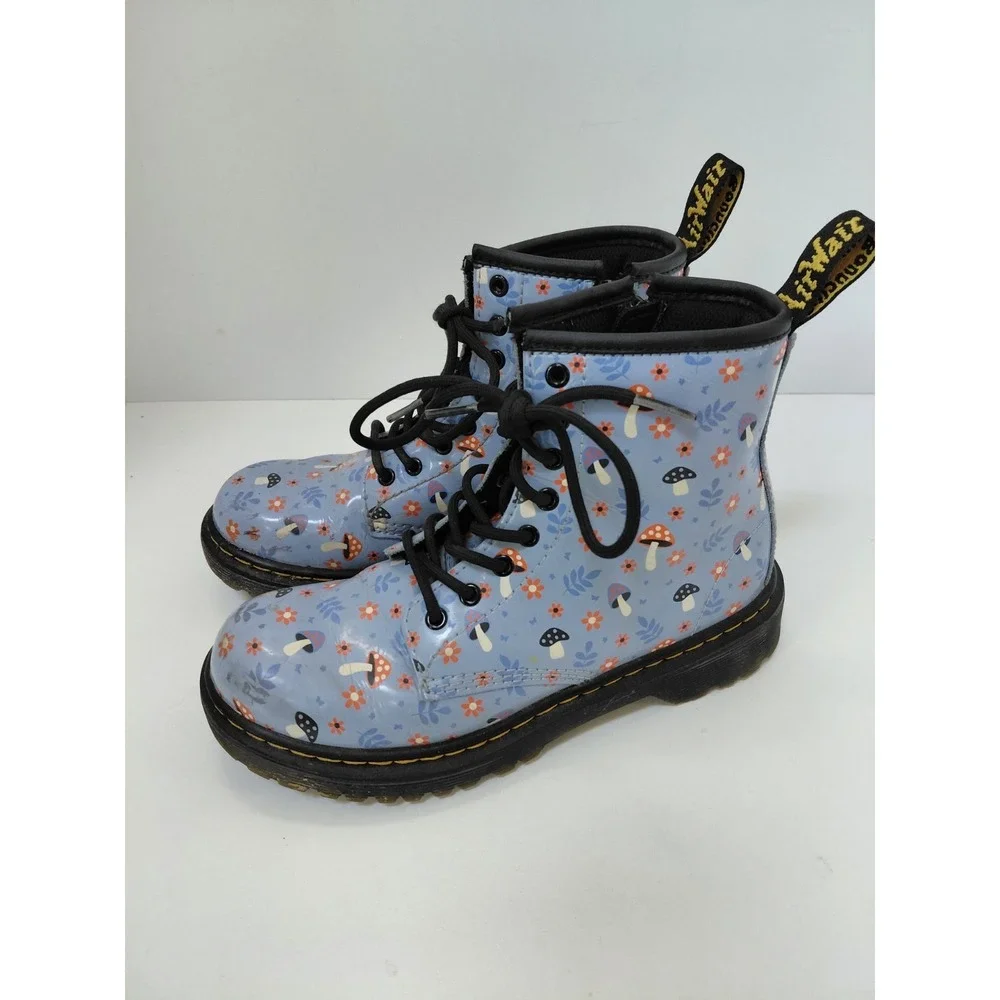 Dr. Martens see pictures